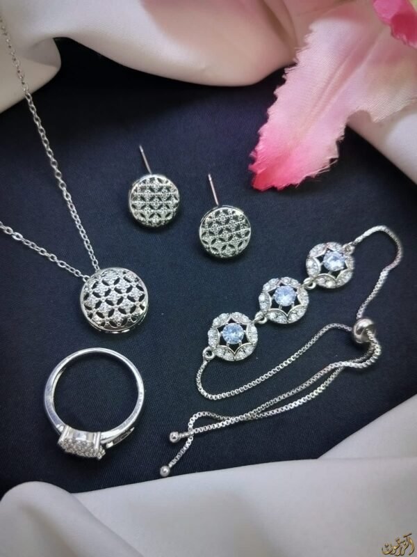 Stylish Jewellery set - Image 7