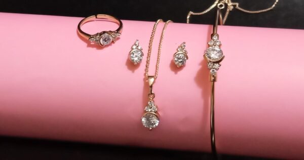 Locket Set with Bracelet - Image 5