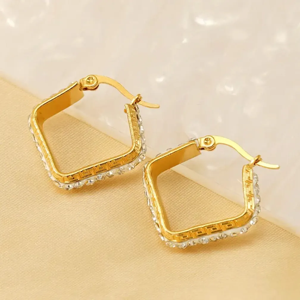 Elegant Gold Hoop Earrings - Image 2