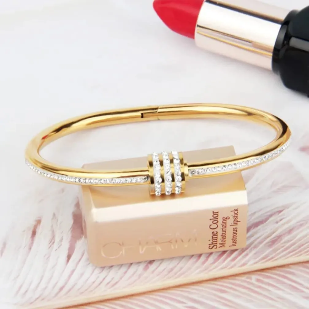 Elegant Gold Plated Handcuff