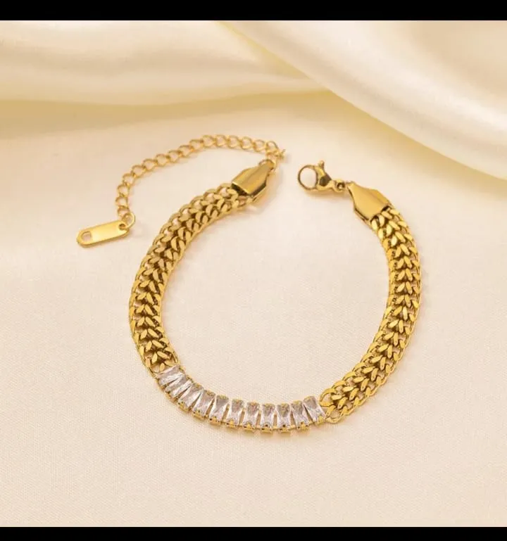 White Stone Elegant Bracelet - Image 2