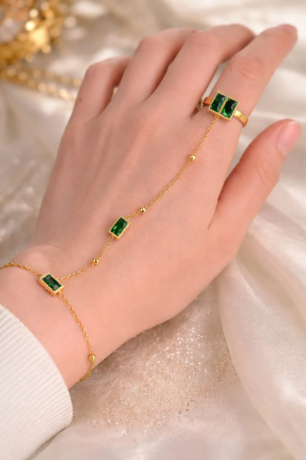 Emerald Stone Hand Chain Bracelet (Anja) - Image 4
