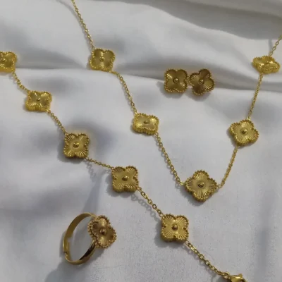 Floral Golden Clover Jewelry Set