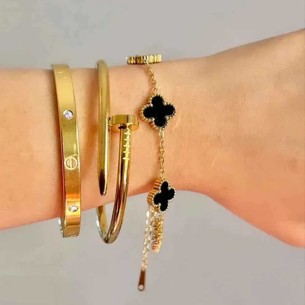 Elegant Gold Bracelet Set - Image 2