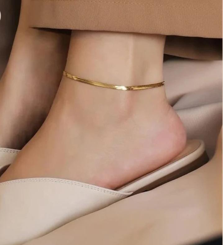 Minimalist Snake Anklet
