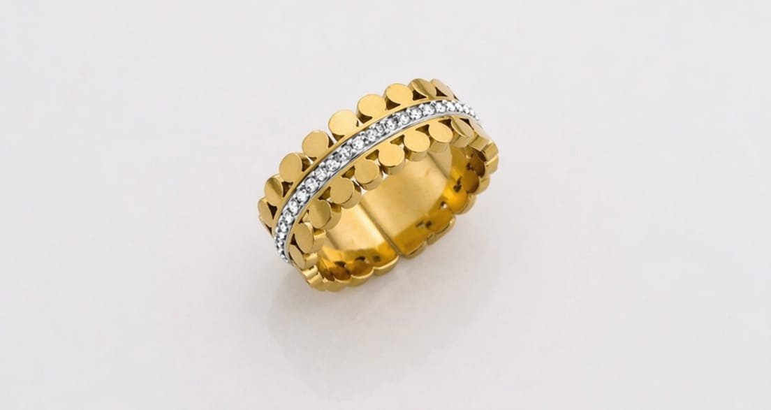 Luxury Diamond Ring - Image 2