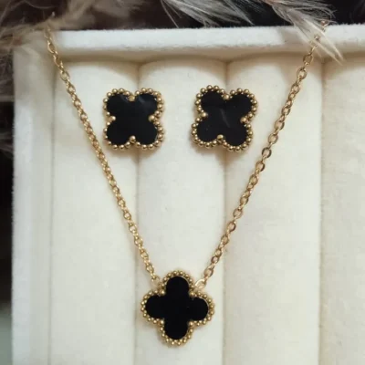 Black Clover Jewelry Set