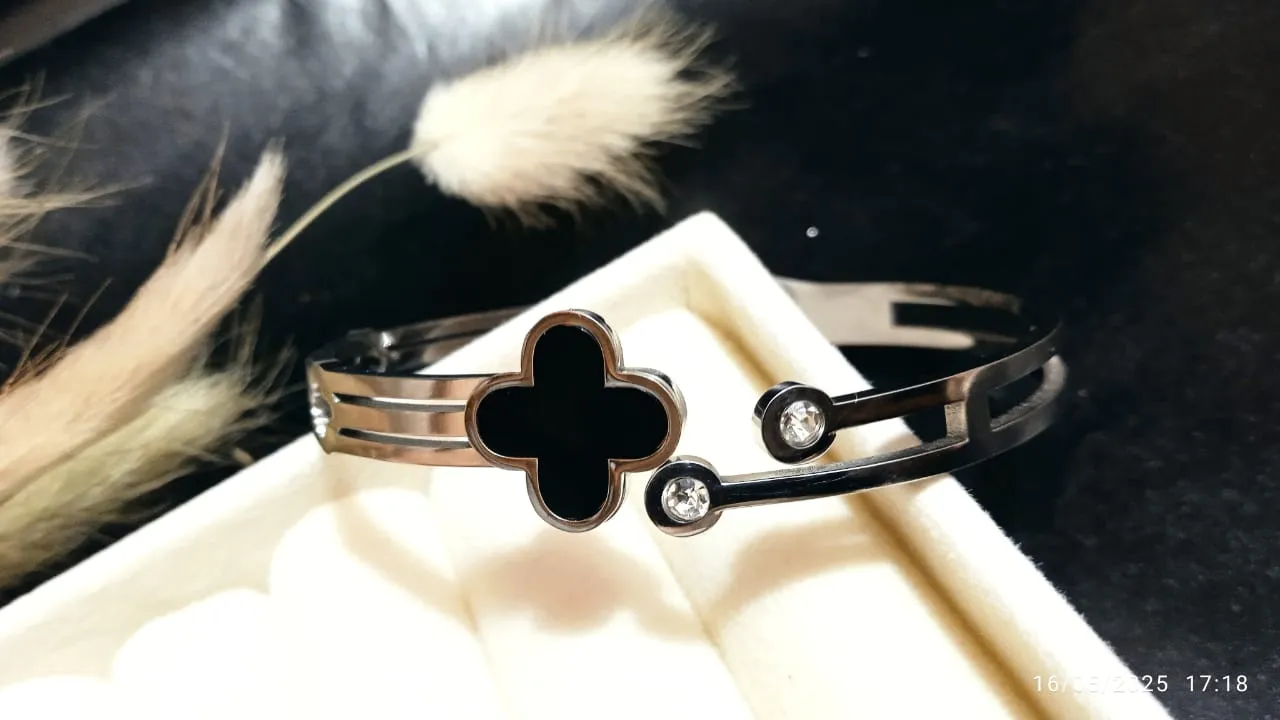 Black Clover Bracelet - Image 3