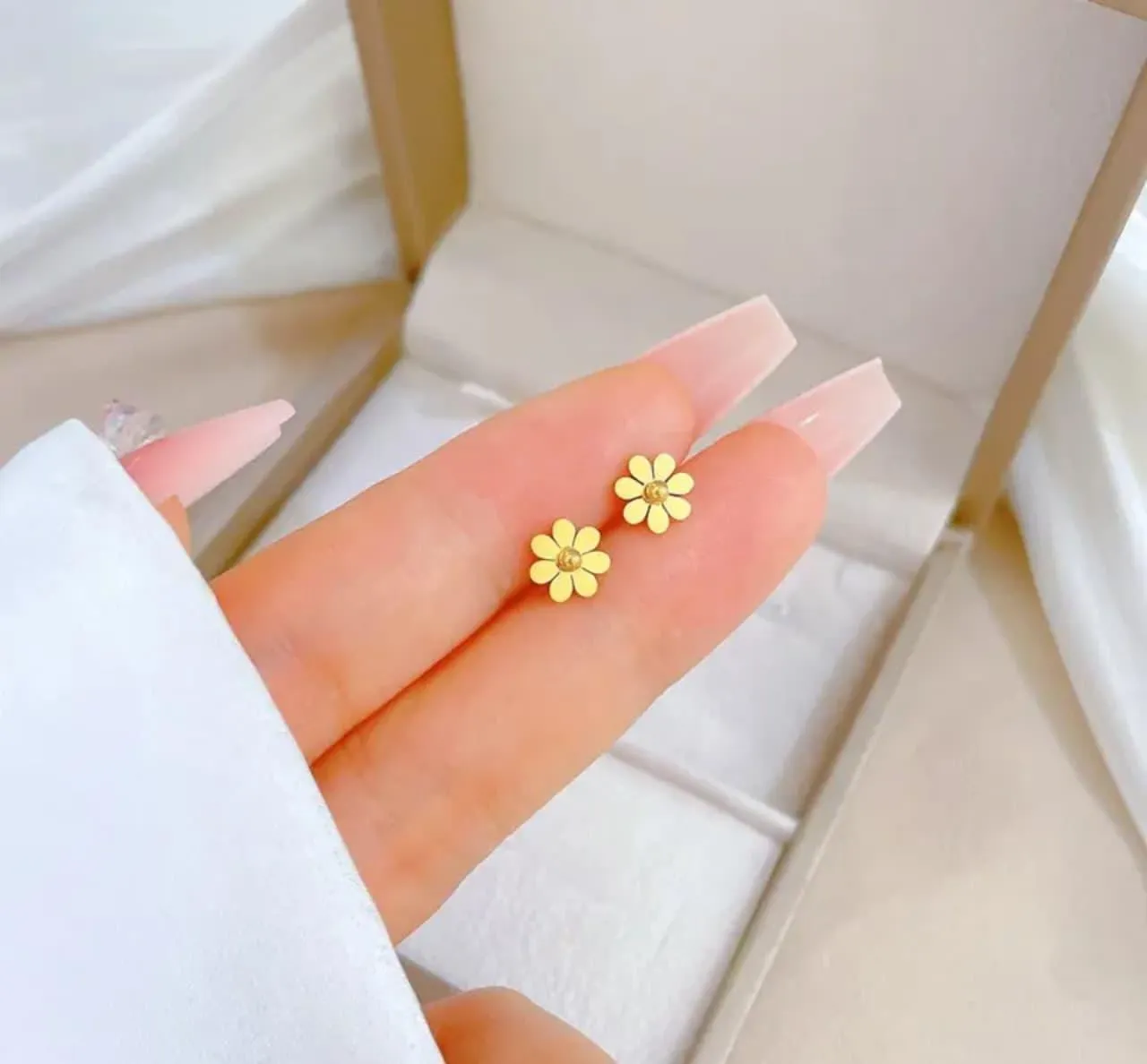 Daisy Gold Stud Earrings - Image 2