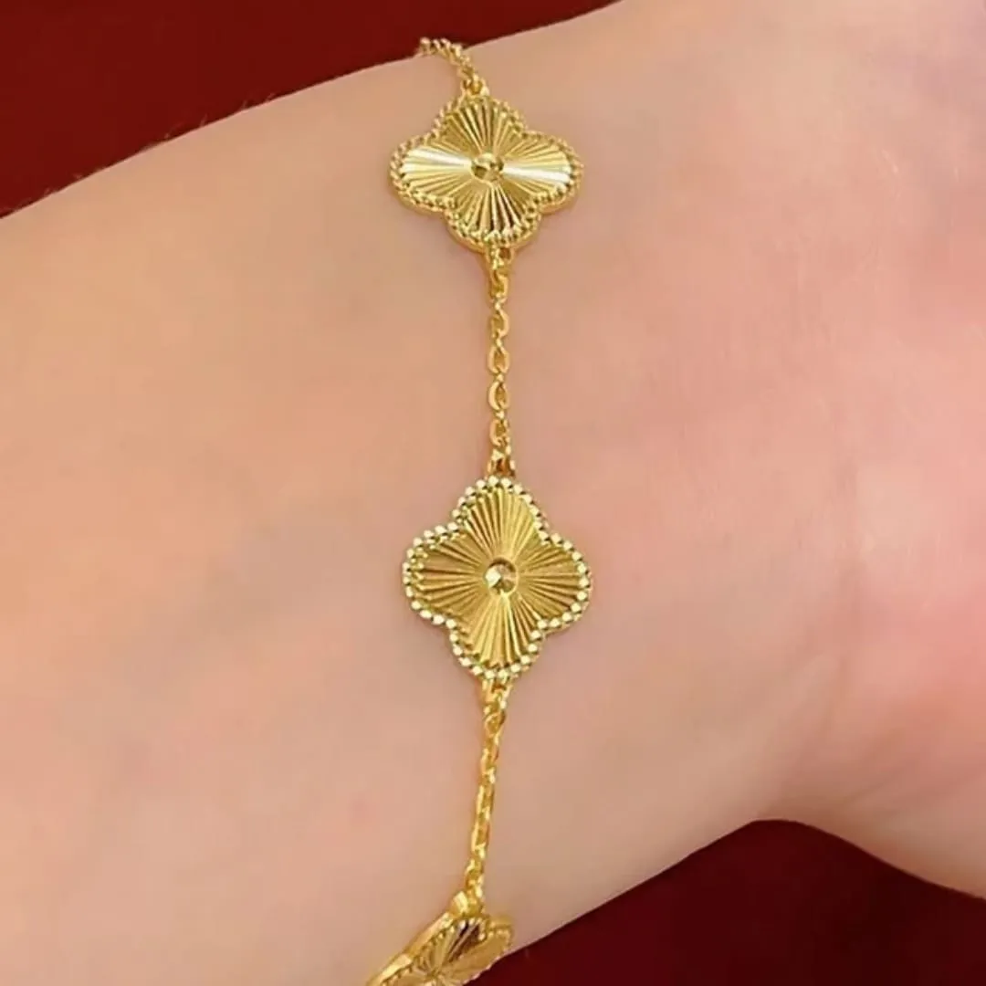 Gold Clover Bracelet - Image 2