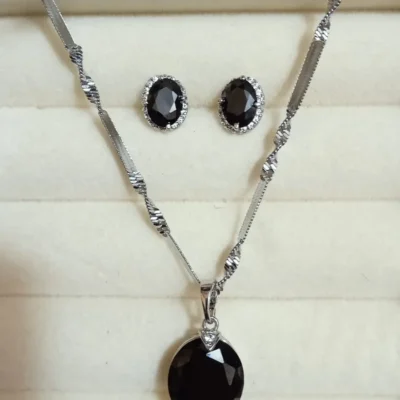 Elegant Black Stone Jewelry Set