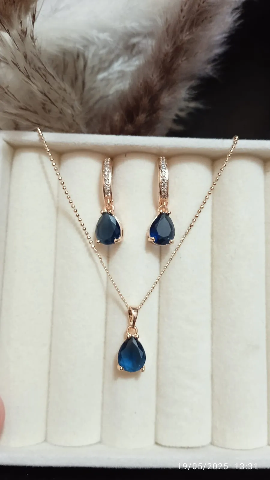 Elegant Sapphire Jewelry Set - Image 2