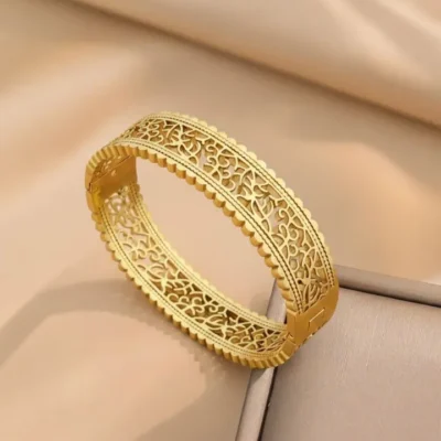 Elegant Gold Filigree Bracelet