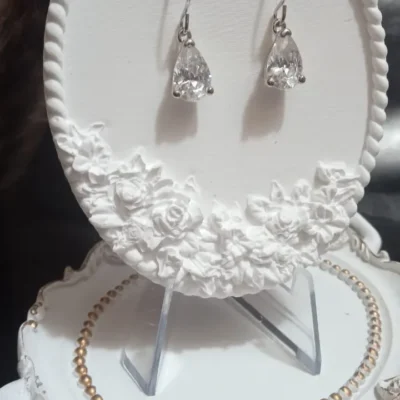 Elegant Crystal Drop Earrings