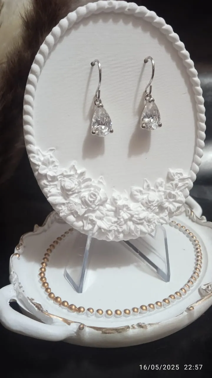 Elegant Crystal Drop Earrings