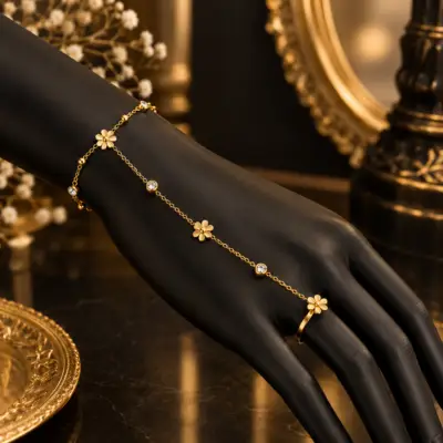 Daisy Flower Hand Chain (Anja)
